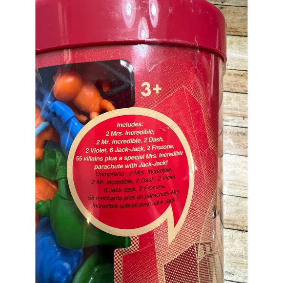 Disney Parks Incredibles 2 Tub of Heroes and Villains 2018 - Picture 6 of 7